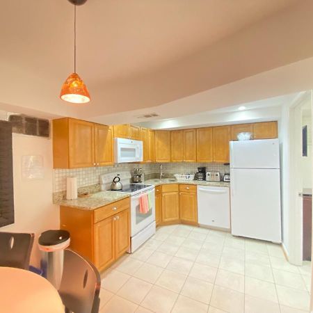 Comfy Basement Home 2 Bdrm1Den 3Queen Beds Distrito de Colúmbia Exterior foto