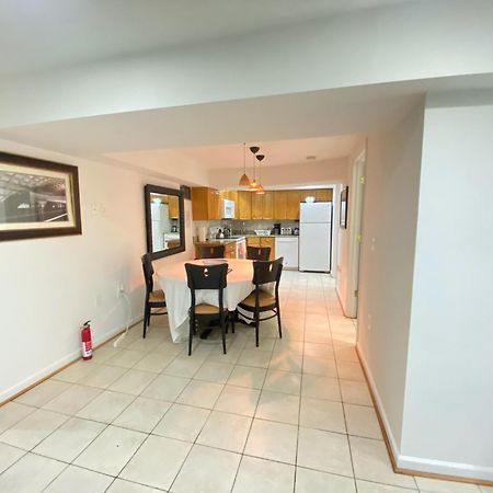 Comfy Basement Home 2 Bdrm1Den 3Queen Beds Distrito de Colúmbia Exterior foto
