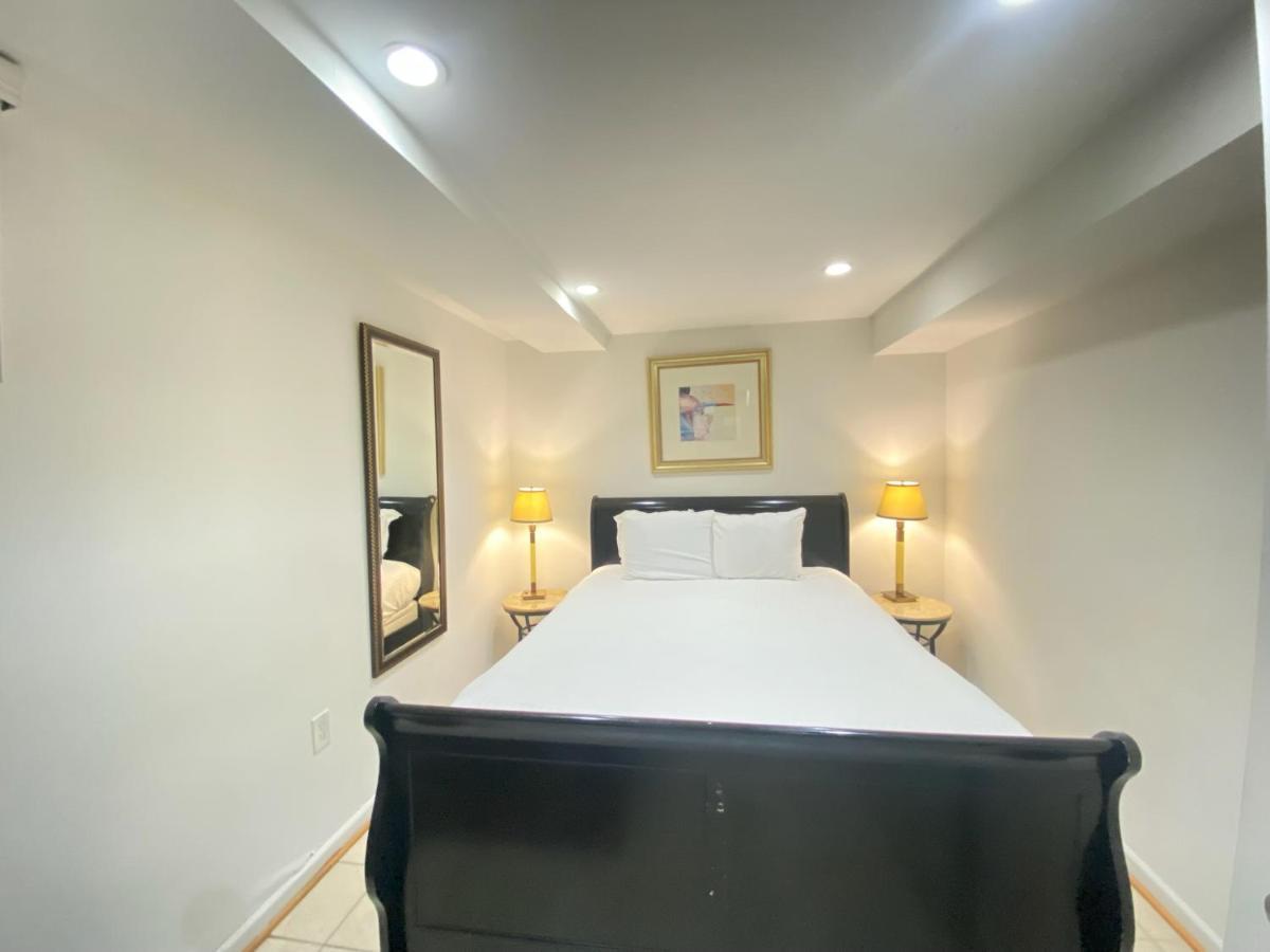 Comfy Basement Home 2 Bdrm1Den 3Queen Beds Distrito de Colúmbia Exterior foto