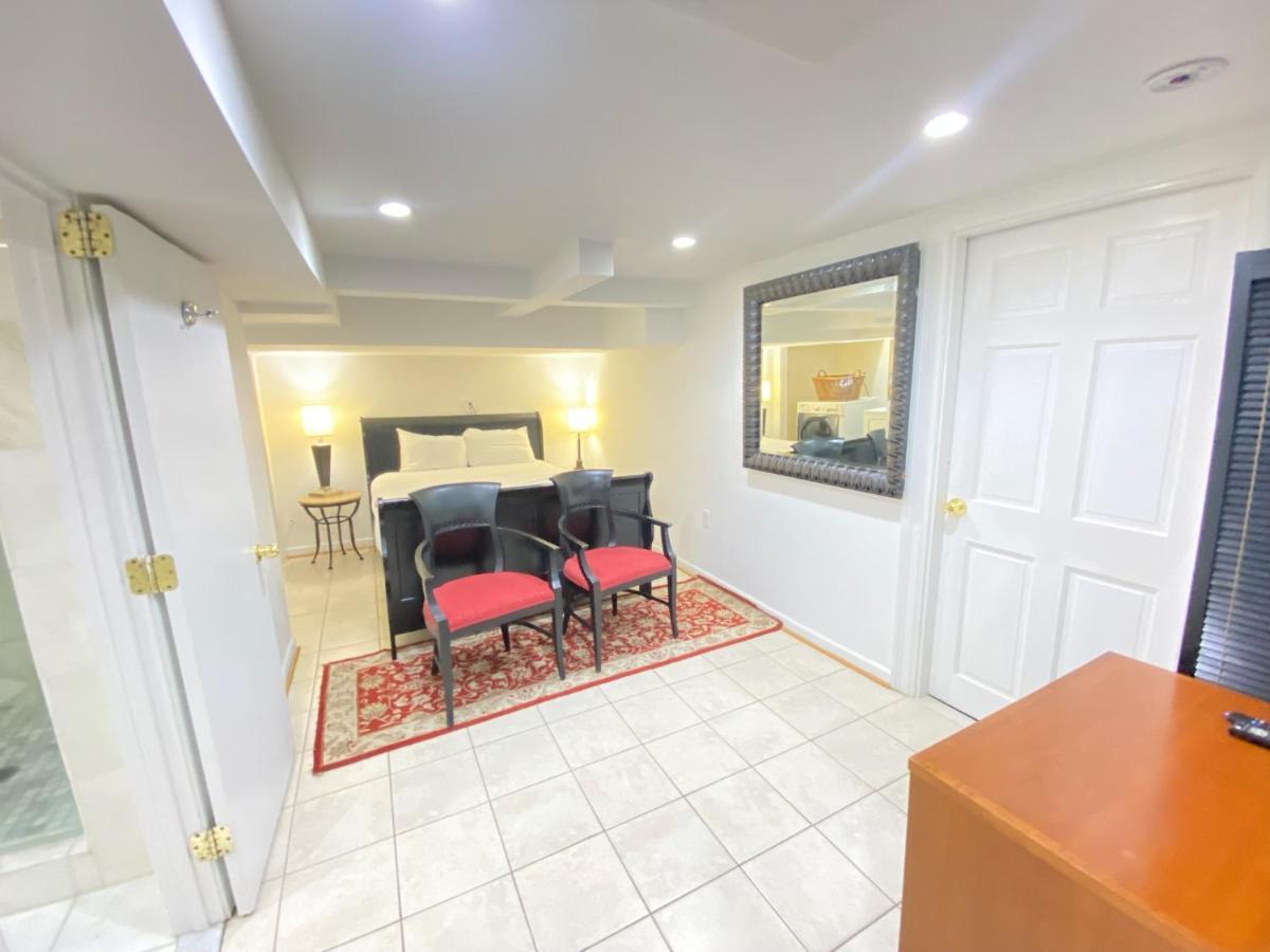Comfy Basement Home 2 Bdrm1Den 3Queen Beds Distrito de Colúmbia Exterior foto