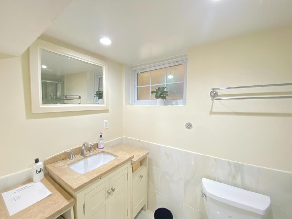 Comfy Basement Home 2 Bdrm1Den 3Queen Beds Distrito de Colúmbia Exterior foto