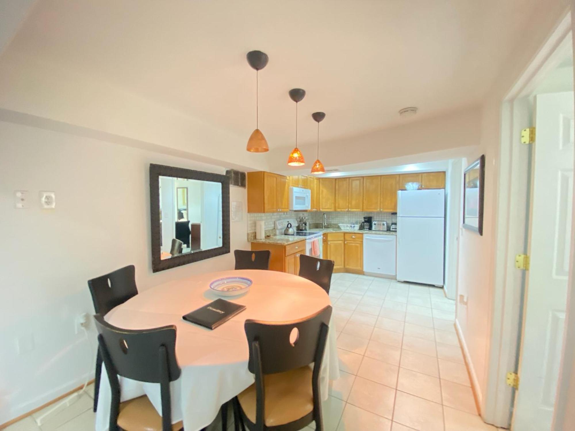 Comfy Basement Home 2 Bdrm1Den 3Queen Beds Distrito de Colúmbia Exterior foto